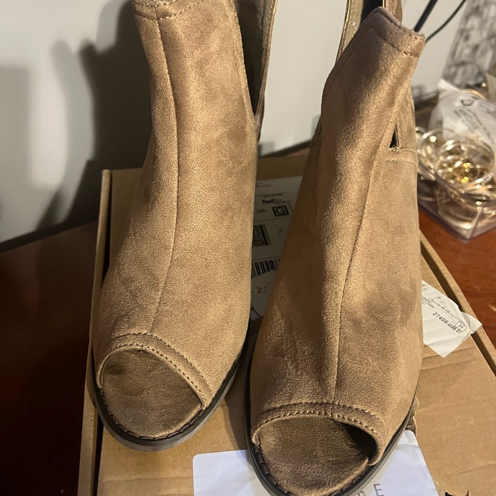 Journeys collection booties